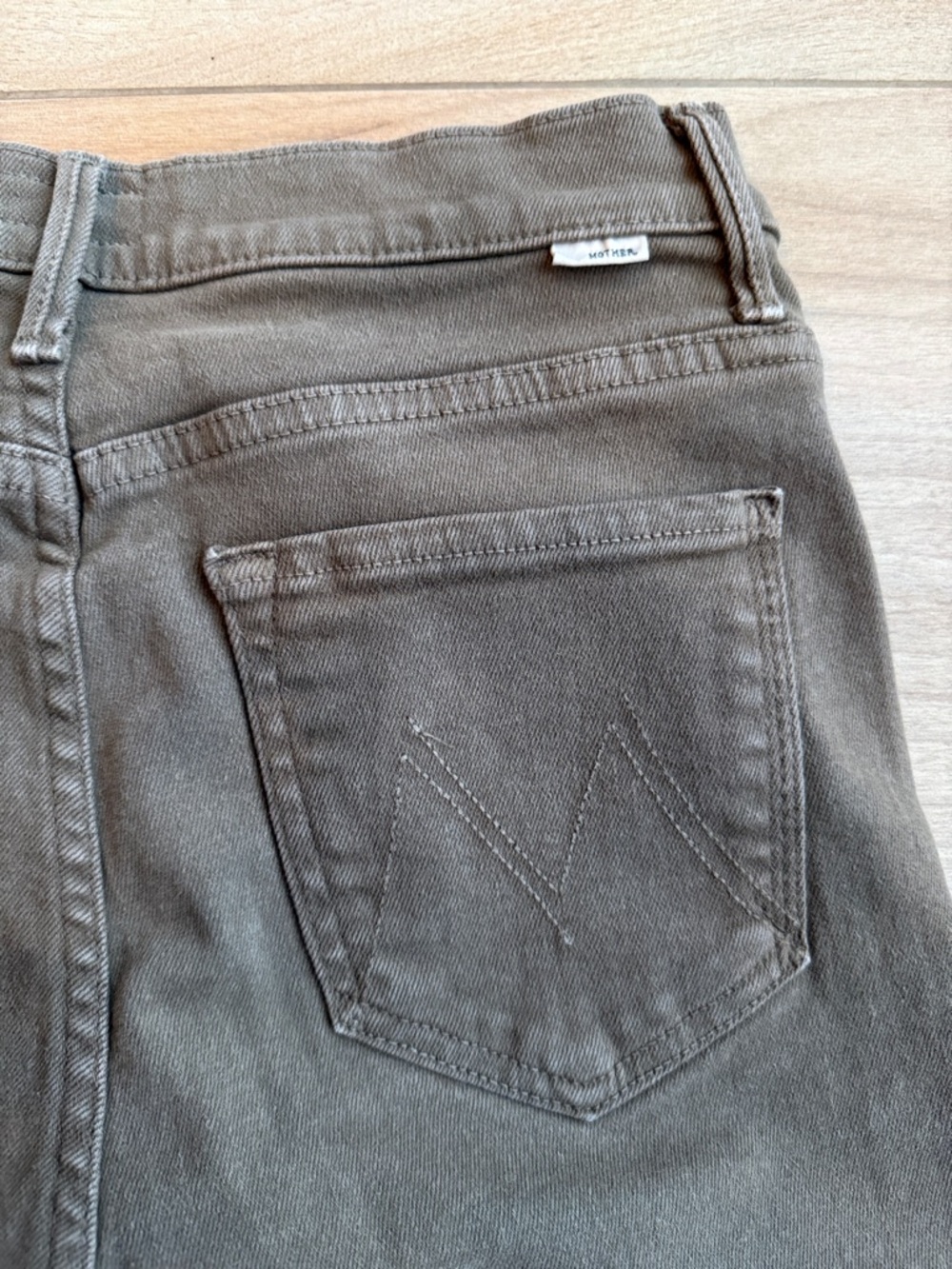 MOTHER Rascal Ankle Fray High-Waisted Straight Jeans Granola Preppy - Picture 10 of 10